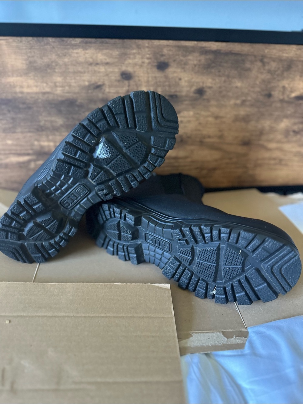 5.11 company 3.0 carbon toe EH Tactical Work Book Black Size 12M, worn Once - Picture 4 of 6